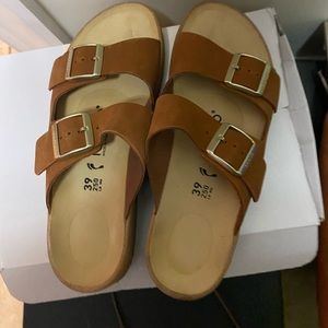 Papillon Birkenstock size 39 with wedge heel